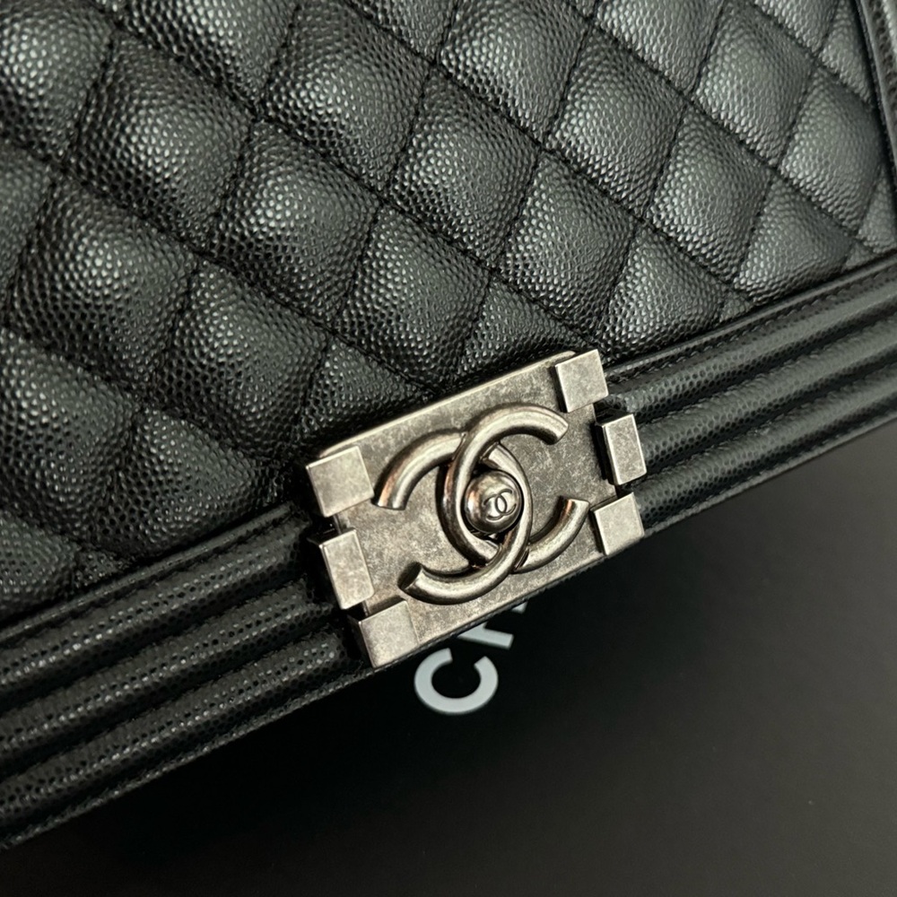 Chanel Boy Caviar Black Ruthenium - Picture 8 of 17
